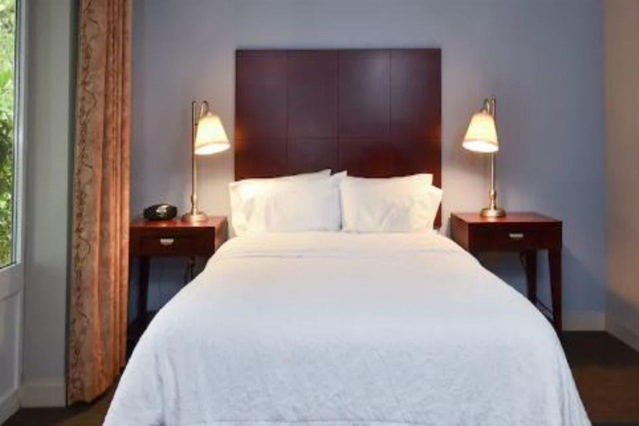 Hampton Inn Alexander City Exteriör bild